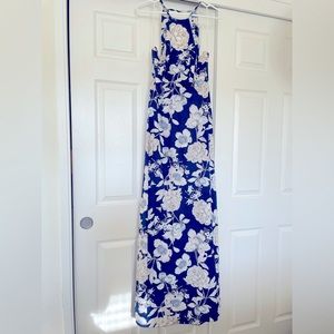 Maxi length Lulu’s gown, halter neckline. Lined and gently worn!